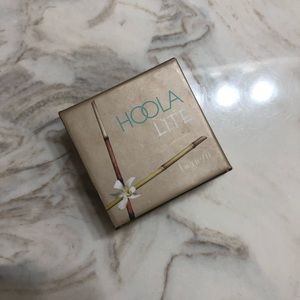Hoola Lite Bronzer